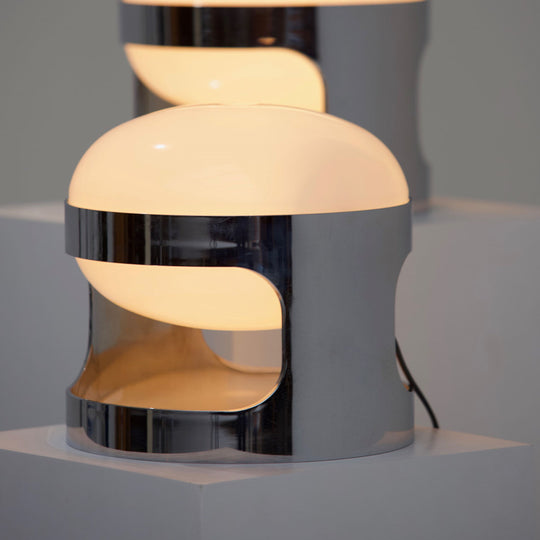 round table lamp